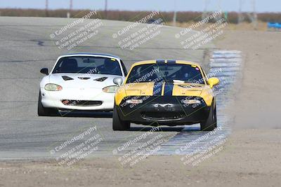 media/Nov-16-2024-CalClub SCCA (Sat) [[641f3b2761]]/Group 1/Race (Outside Grapevine)/